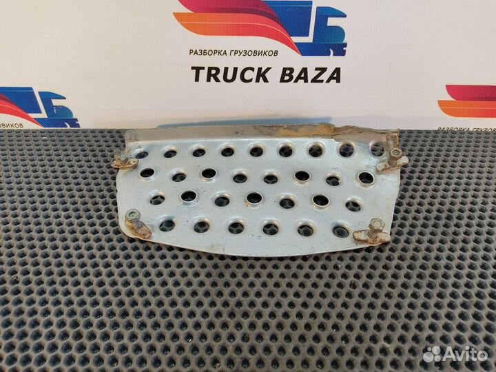 81615105187 Площадка подножки