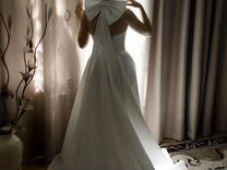 Свадебное платье 44 46 со шлейфом