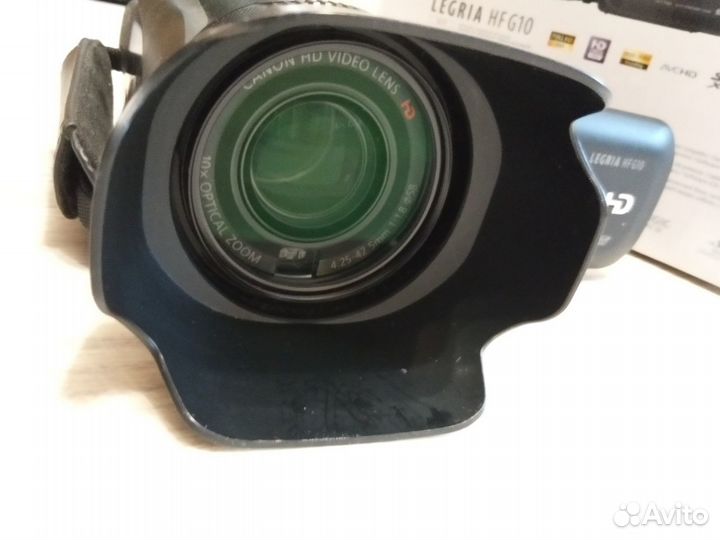 Профессиональная видеокамера