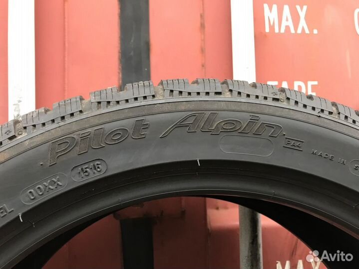 Michelin Pilot Alpin 4 235/45 R18 98V