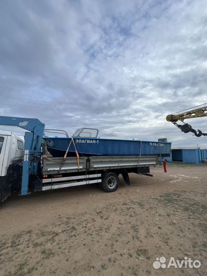 Isuzu NQR75 с КМУ, 2011