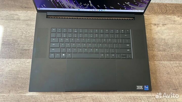 Razer Blade 18 i9 13950HX RTX 4060 32gb 2.5K 240Hz