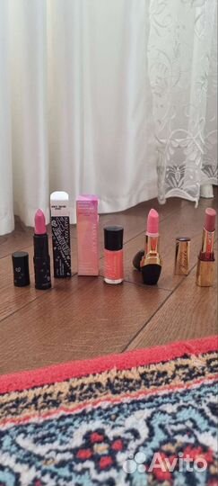 Помада, лак Mary Kay и помады faberlic
