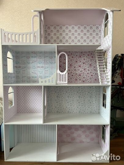 Большой кукольный домик