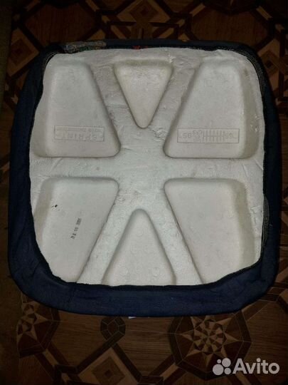 Детский бустер автомобильный