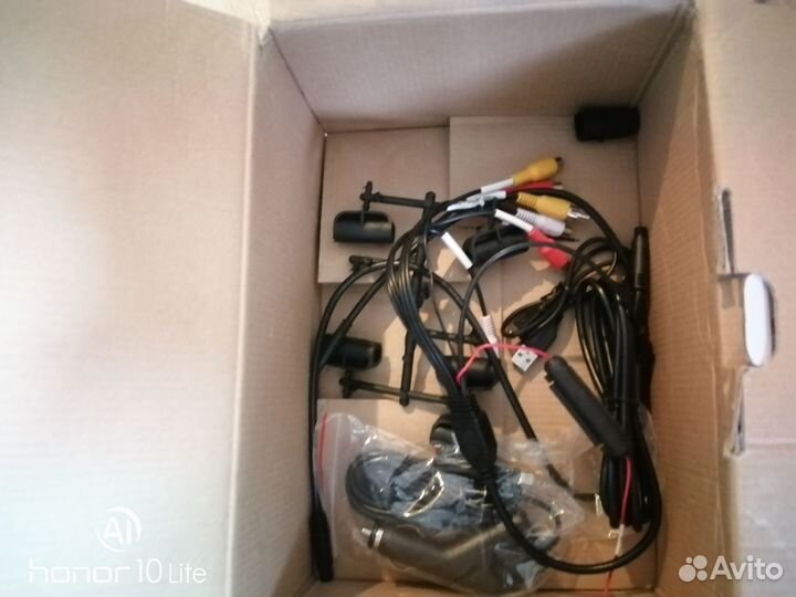 Тв В авто на подголовник