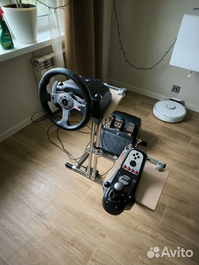 Руль logitech g25 и игровая стойка
