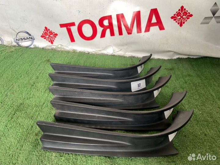 Накладка на стоп правая Nissan Teana J32