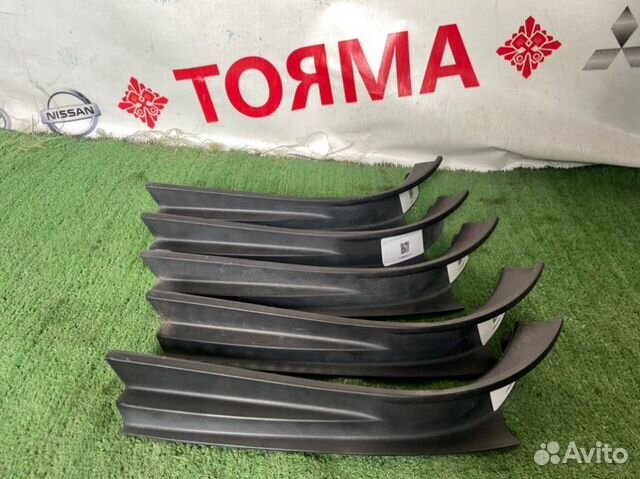 Накладка на стоп правая Nissan Teana J32