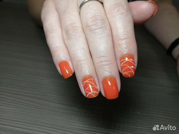 Маникюр, окрашивание бровей