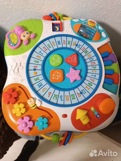 Паровозик музыкальный и столик