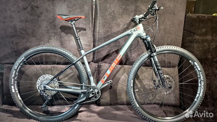 Cube Reaction C:62 Race карбон 2022/2023