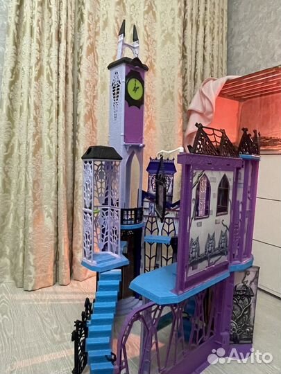 Кукольный замок Monster High