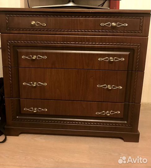 Спальный гарнитур в отличном состоянии: 40.000