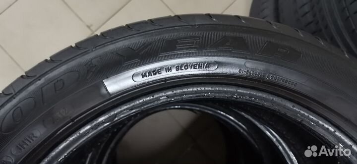 Goodyear EfficientGrip 215/50 R17
