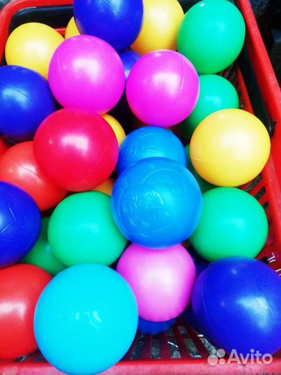Сухой бассейн с шариками