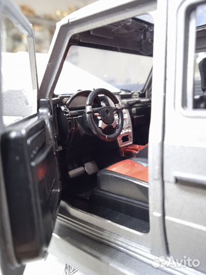 Модель Mercedes-Benz Gelandwagen 1:24