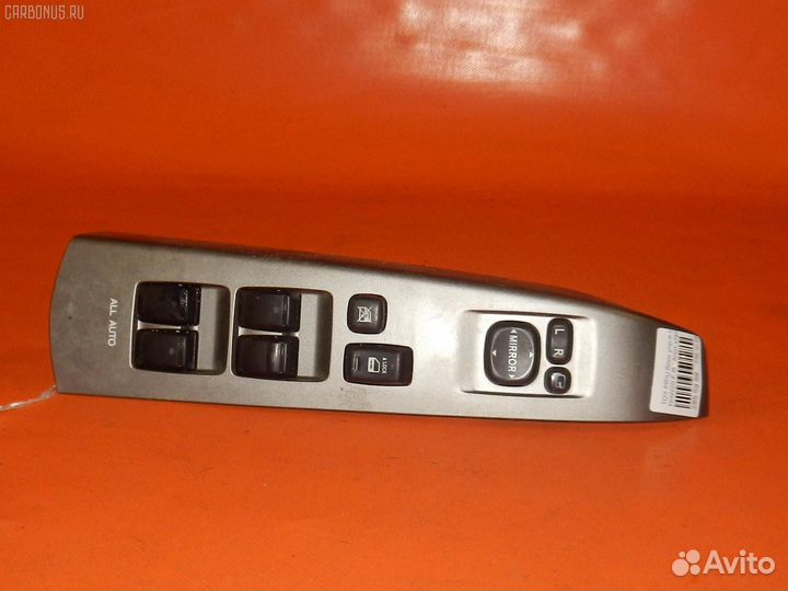 Блок упр-я стеклоподъемниками Toyota Prius NHW20 (Переднее Правое)