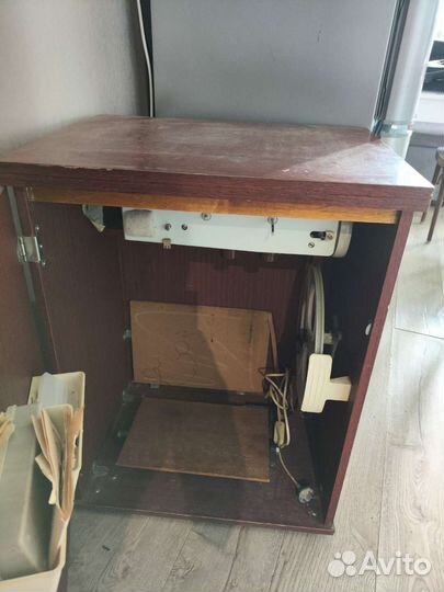 Швейная машина Чайка 143