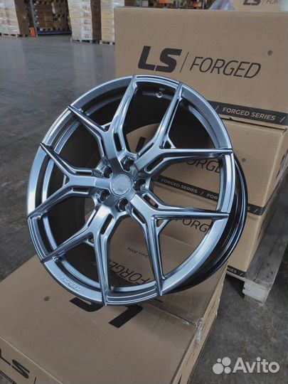 Кованые диски LS Forged R21 на Genesis GV70 GV80