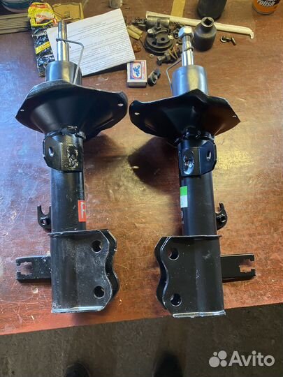 Стойки передние geely emgrand 7