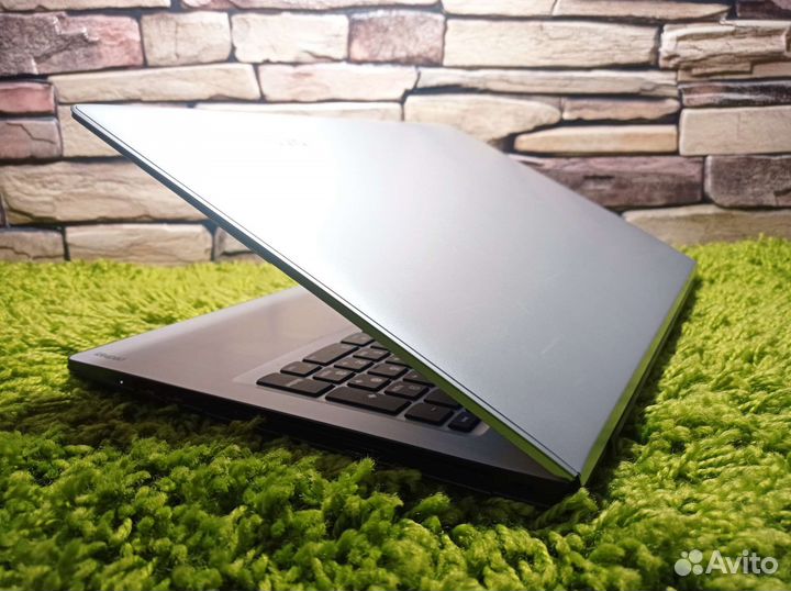 Мощный 12-гиговый Lenovo Core i5-7200 SSD GF 920MX