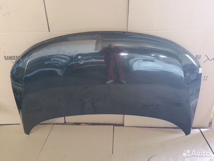 Капот Nissan Elgrand TE52