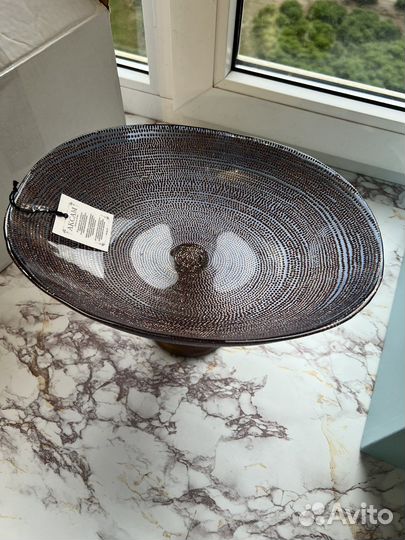 Ваза для фруктов на ножке