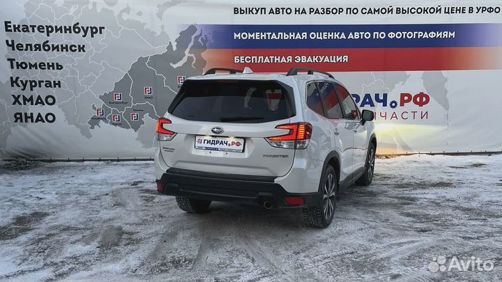 Кронштейн передней балки правый Subaru Forester (SK/S14)