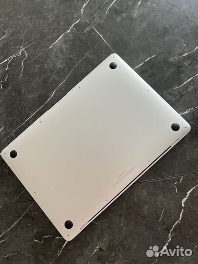 Macbook air 13 2020 i3