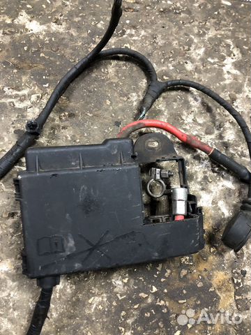 Плюсовая клемма акб Chevrolet Cruze