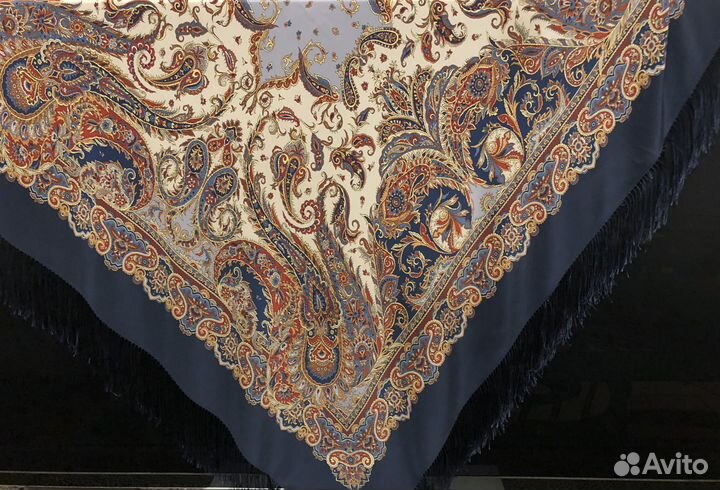 Платок павловопосадский шелковый