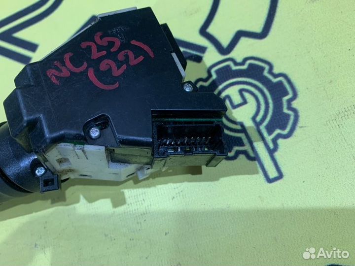 Подрулевой переключатель дворников Nissan Serena