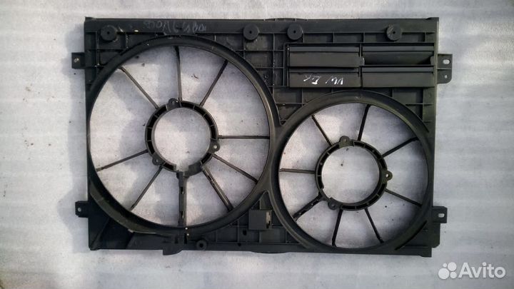 Volkswagen Passat B6 диффузор вентилятора