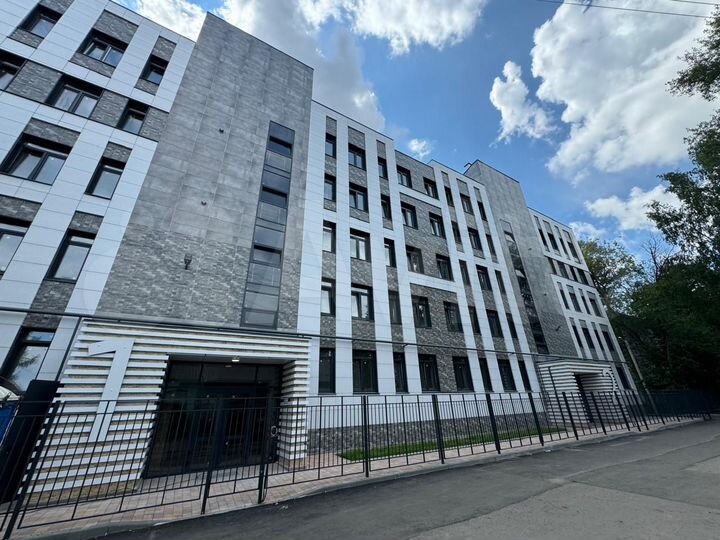 2-к. квартира, 77 м², 4/5 эт.