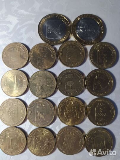 Монеты 10руб.Значки