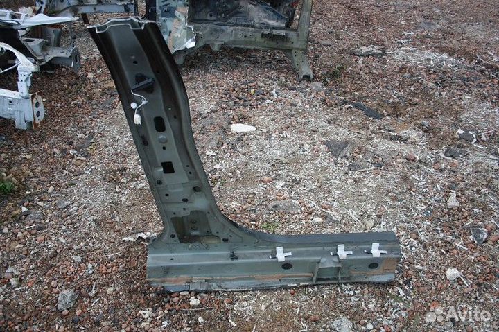 Порог со стойкой левый mitsubishi outlander 2015