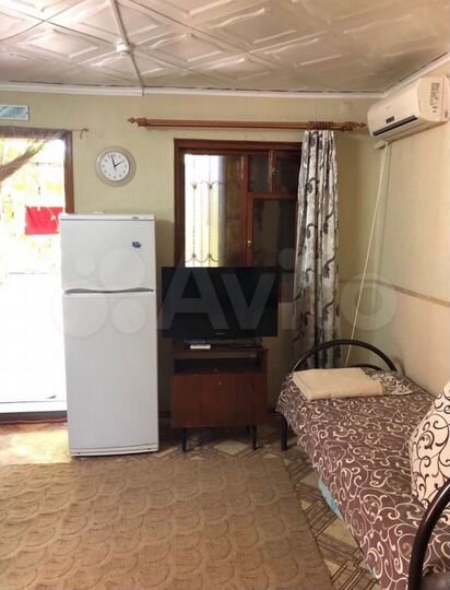 Комната 20 м² в 1-к., 1/2 эт.