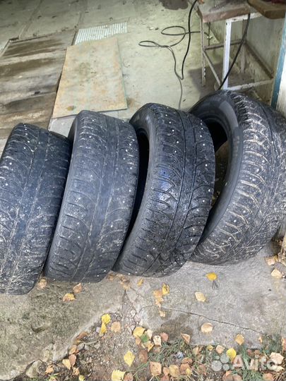Bridgestone Ice Cruiser 7000S 205/60 R16