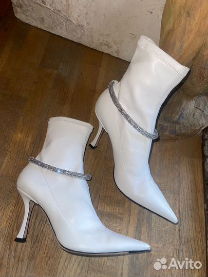 Казаки Jimmy Choo размер - 39,5