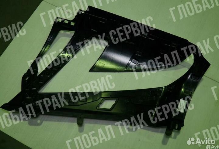 Облицовка левой фары volvo 23526465