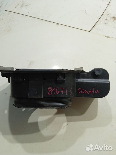 Лючок бензобака (Hyundai Sonata viii DN8)