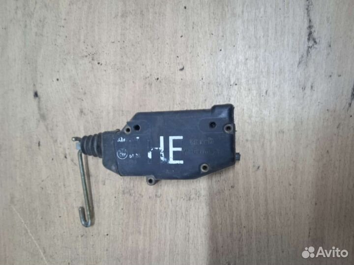 Активатор замка лючка бензобака BMW E28 бмв 5 E28