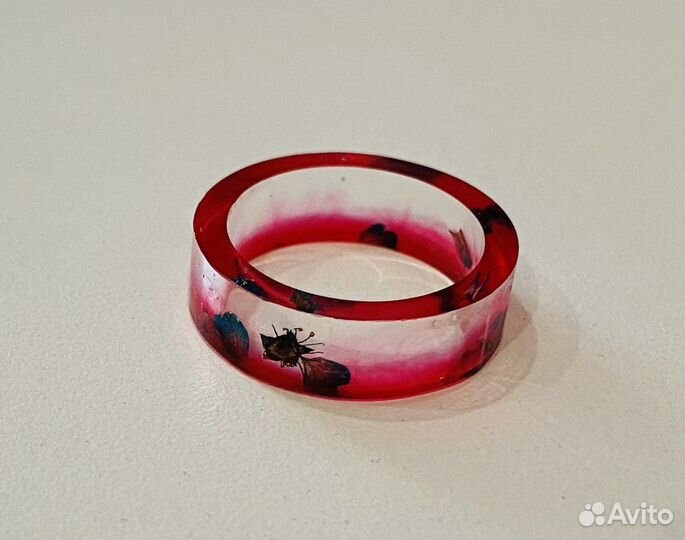 Кольцо из эпоксидной смолы