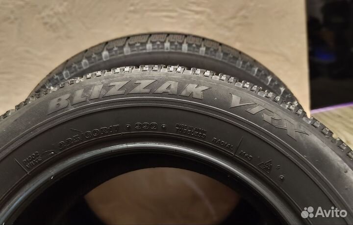 Bridgestone Blizzak VRX 225/60 R17 99Q