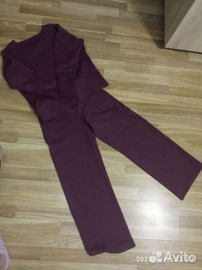 Спортивный костюм женский