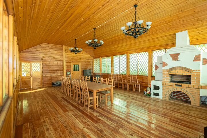 Коттедж 196,6 м² на участке 9,7 сот.