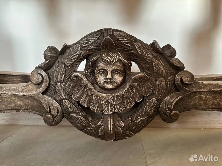 Антикварная роскошная консоль