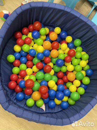 Бассейн с шариками