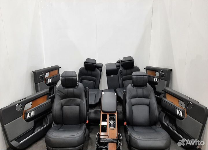 Салон range rove 2019